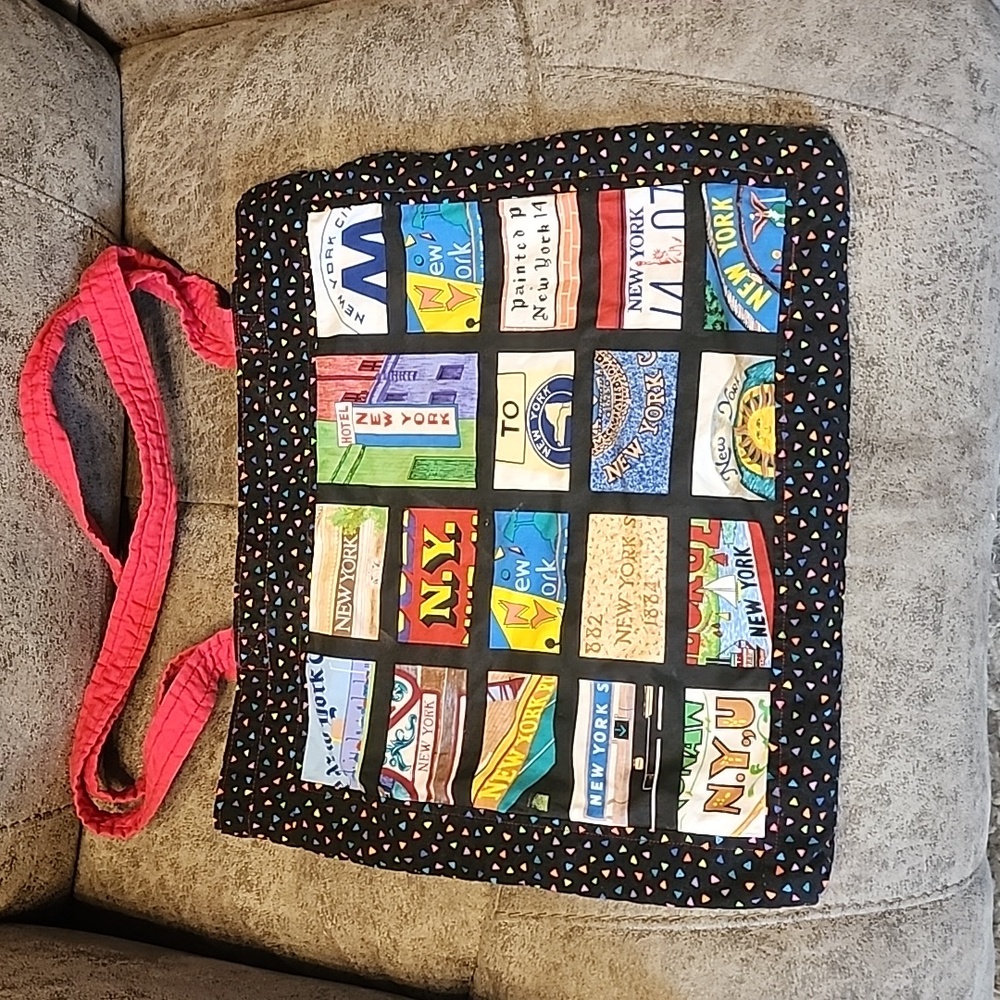 NEW YORK CLOTH TOTE 16" W X 14" H